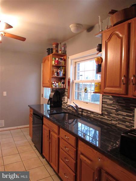 5206 York Road Alexandria, VA 22310 - Photo 9 of 22 Kitchen