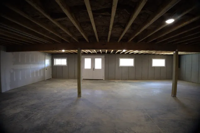 a view of a tennis court
