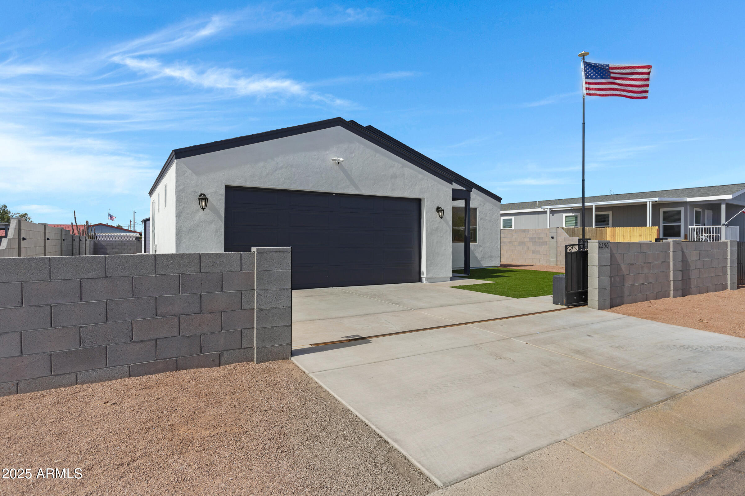 2250 South Descanso Road Apache Junction, AZ 85119 - Photo 2 of 27 2250 S Descanso Rd-2