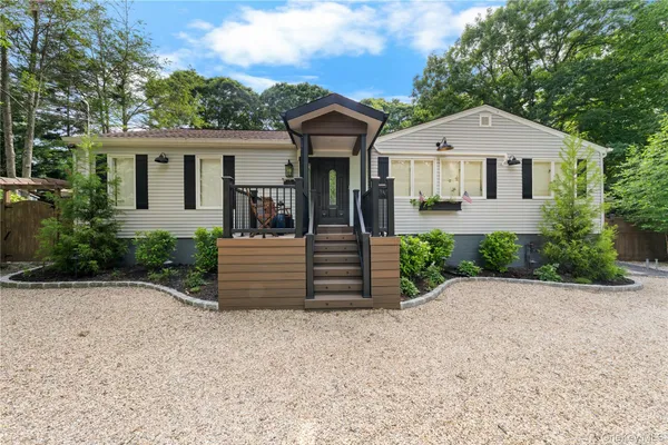 $818,888 | 337 North Side Road, Wading River, NY 11792