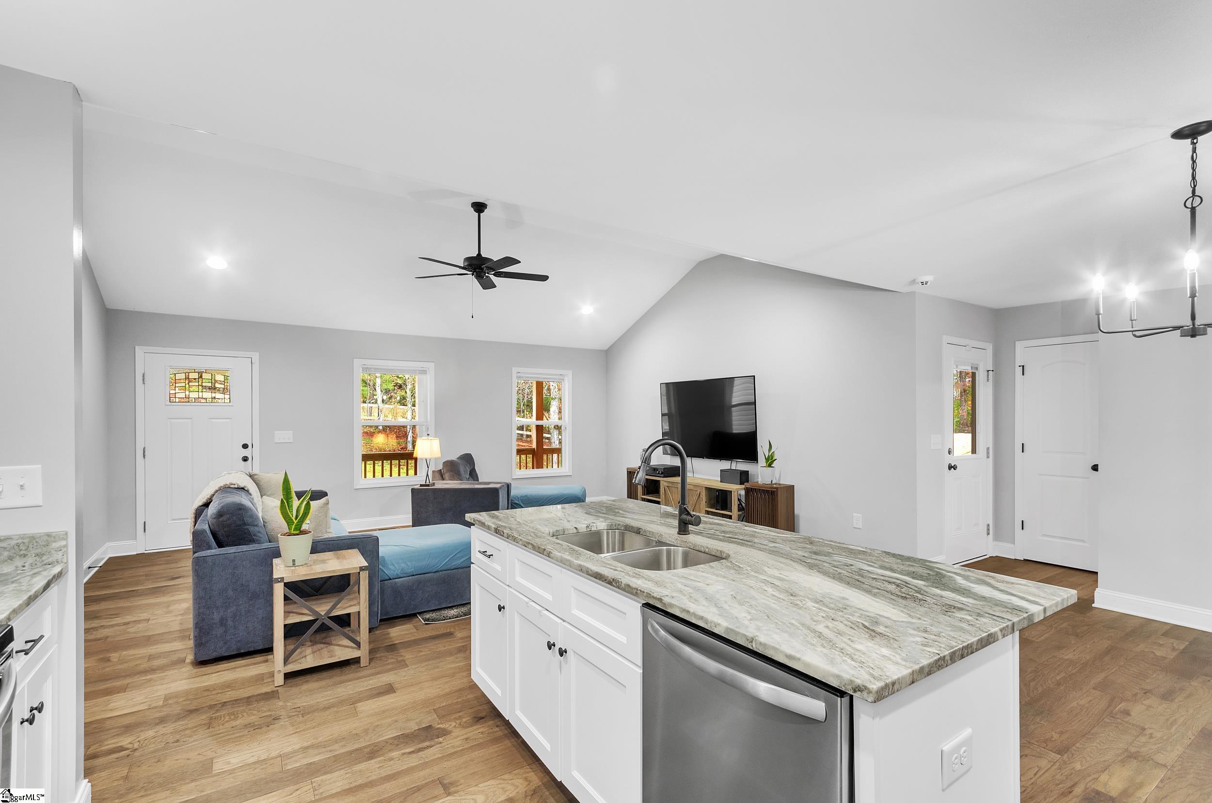 105 Terrapin Crossing Road Pickens, SC 29671 - Photo 4 of 18