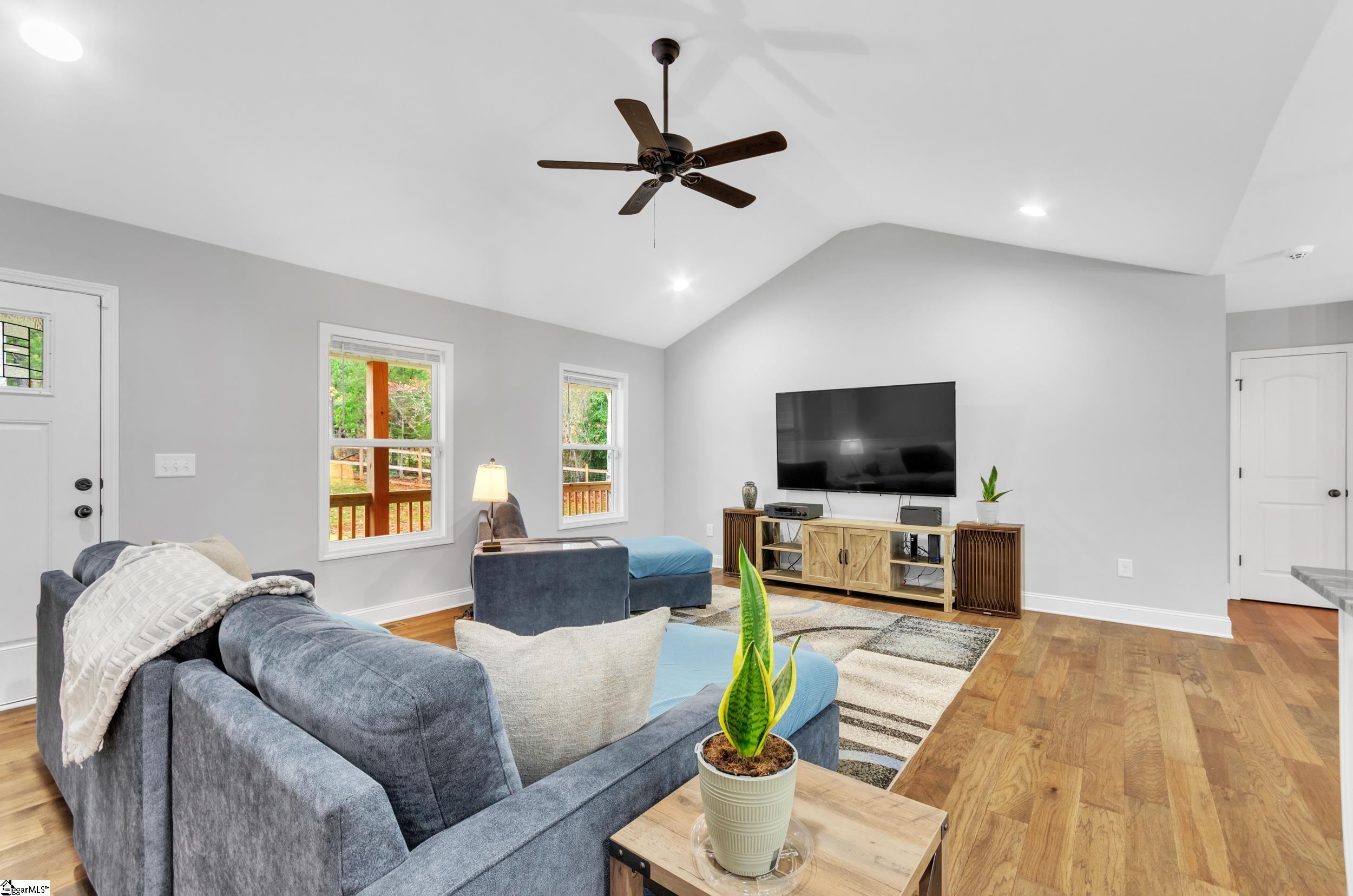 105 Terrapin Crossing Road Pickens, SC 29671 - Photo 5 of 18