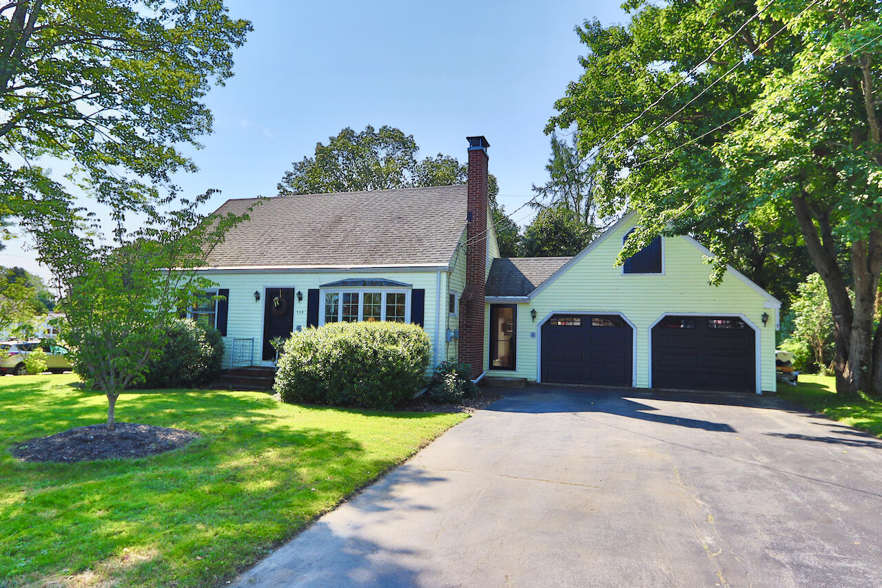 358 Tuttle Rd, Cumberland - 2 of 55