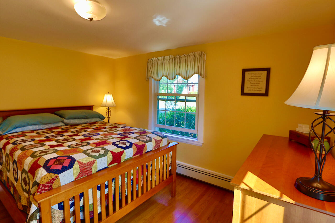 358 Tuttle Road Cumberland, ME 04021 - Photo 15 of 46 358 Tuttle Rd, Cumberland - 34 of 55