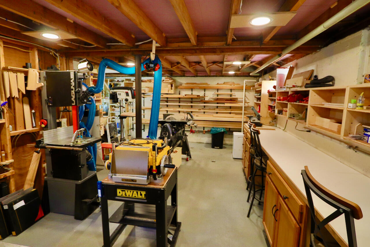 358 Tuttle Road Cumberland, ME 04021 - Photo 37 of 46 358 Tuttle Rd, Cumberland - 21 of 55