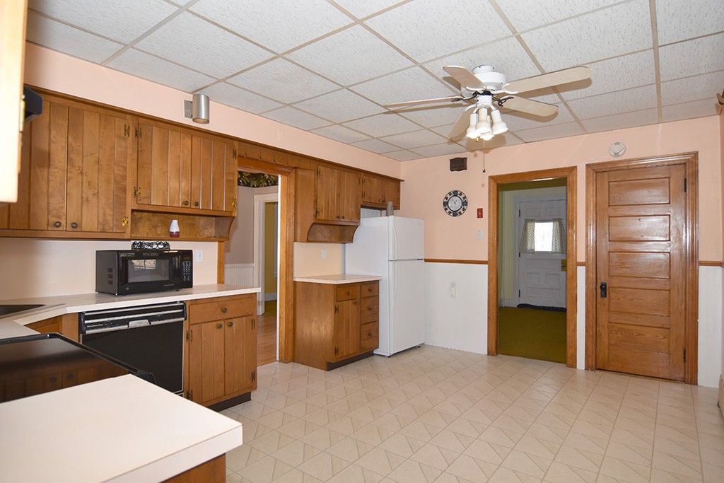 3 Naples Road Worcester, MA 01606 - Photo 3 of 25
