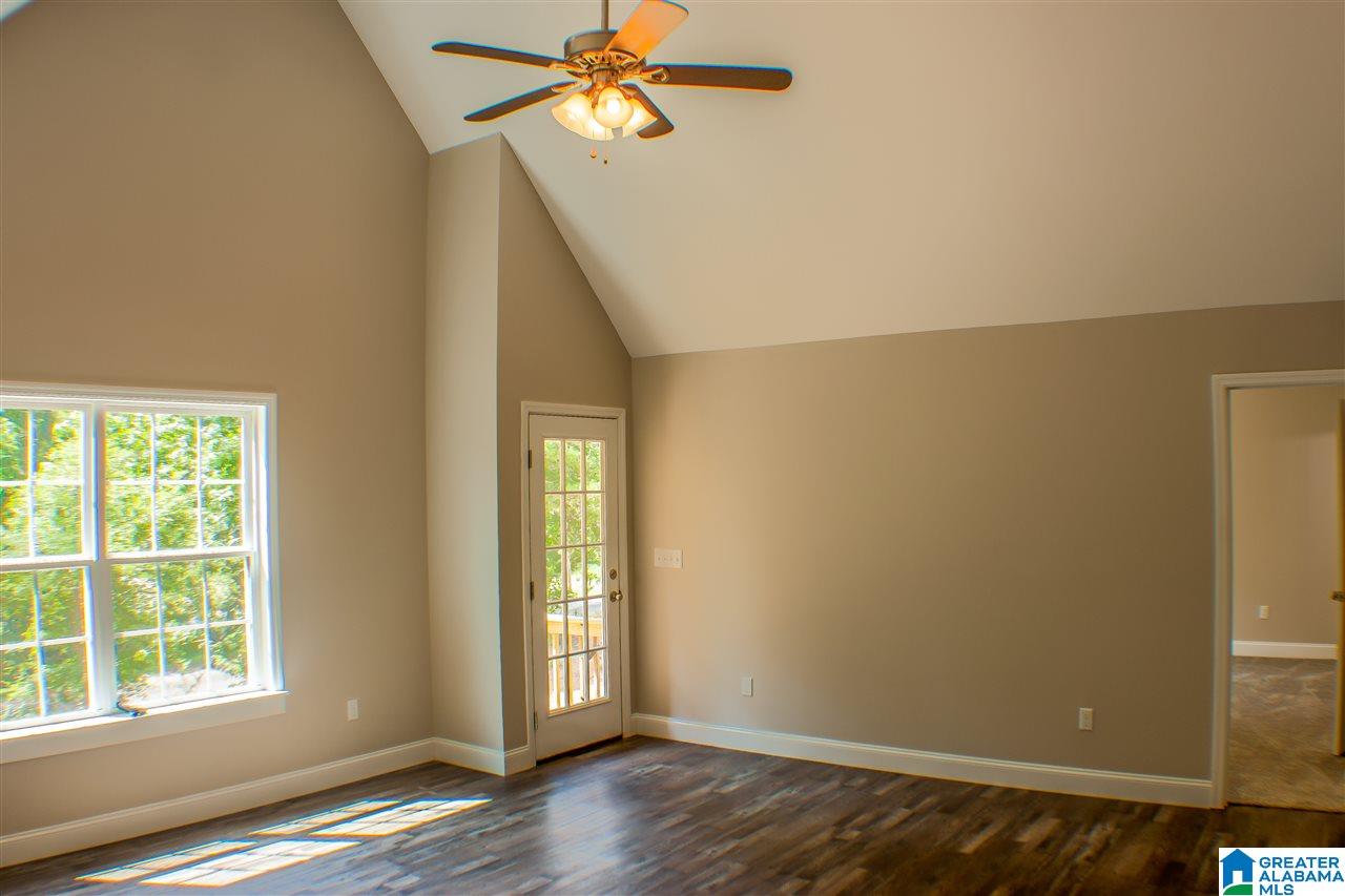2592 Elvester Road Warrior, AL 35180 - Photo 4 of 26
