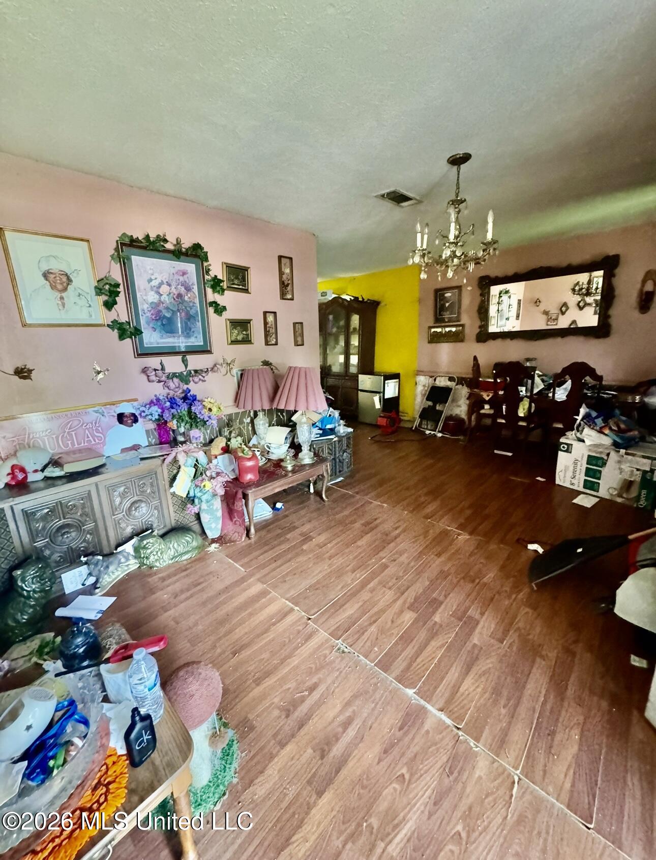 713 Roby Street Canton, MS 39046 - Photo 3 of 15 IMG_7625