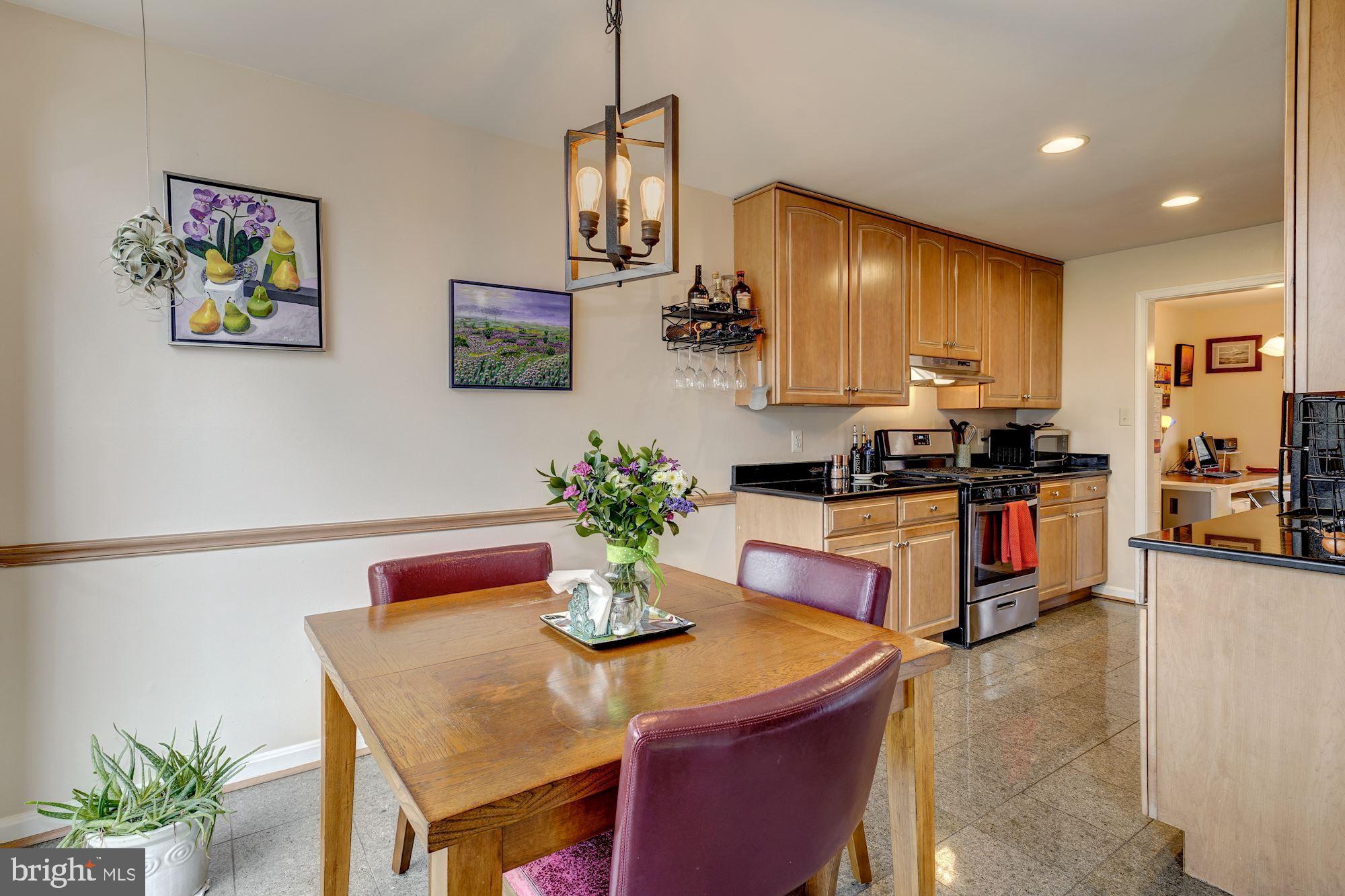 8082 Inverness Ridge Road Potomac, MD 20854 - Photo 14 of 31 Breakfast Nook