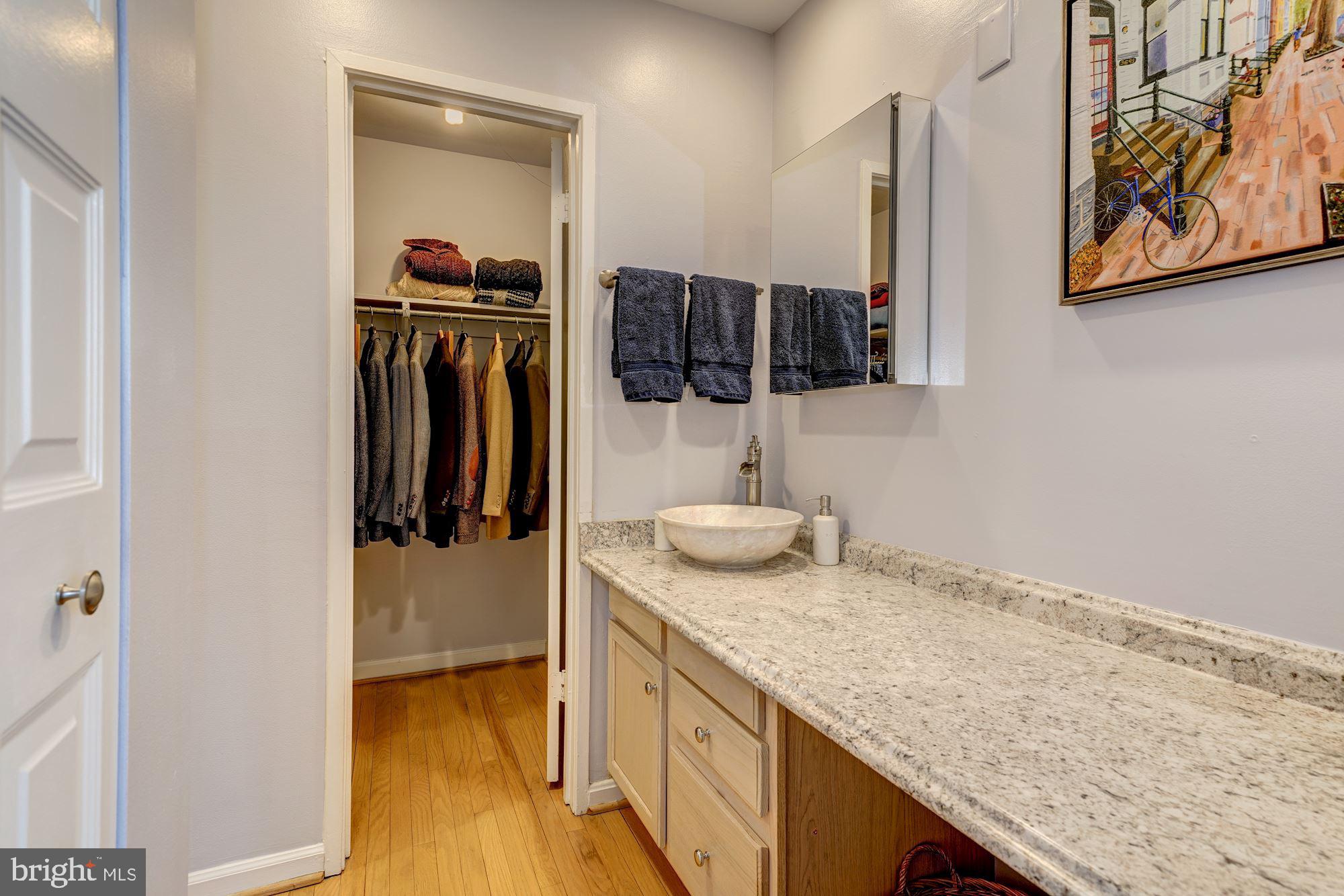 8082 Inverness Ridge Road Potomac, MD 20854 - Photo 18 of 31 Master Dressing Room