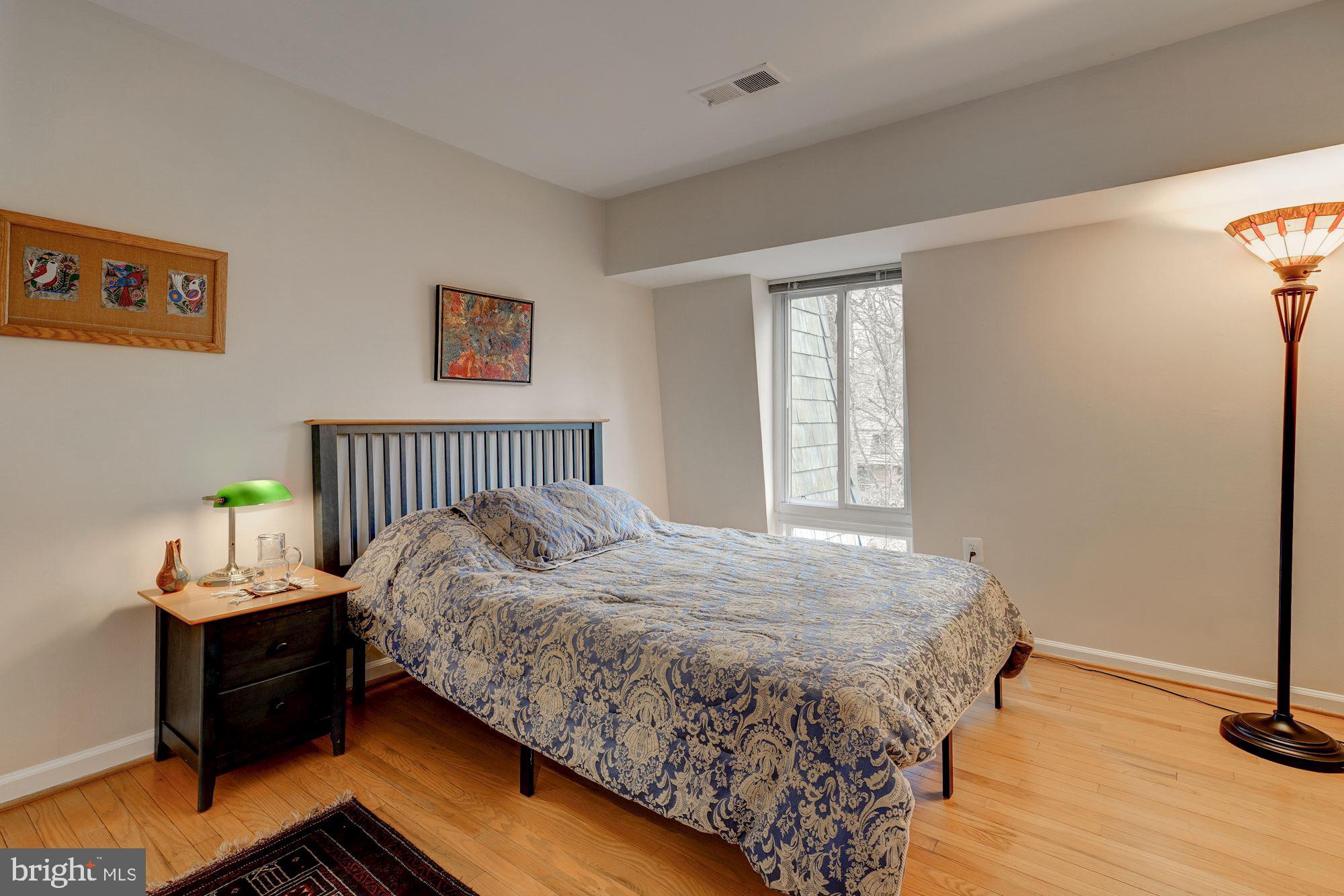 8082 Inverness Ridge Road Potomac, MD 20854 - Photo 20 of 31 Bedroom 2