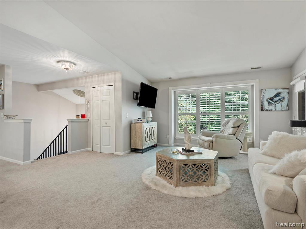 13463 Forest Ridge Boulevard Sterling Heights, MI 48313 - Photo 13 of 23