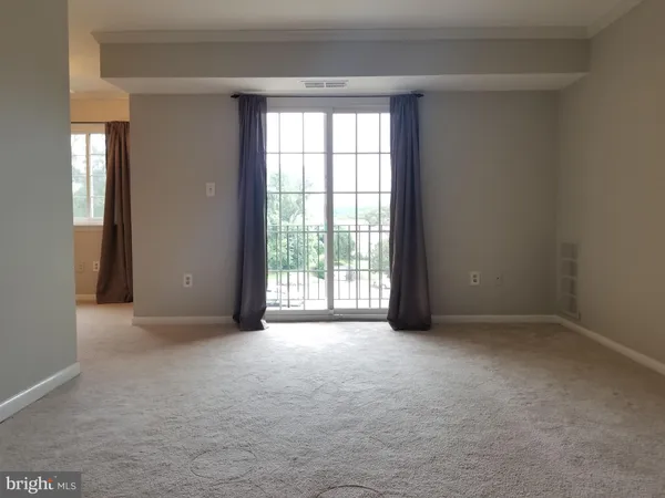 $1,300 | 1543 Colonial Drive, Unit 201, Woodbridge, VA 22192