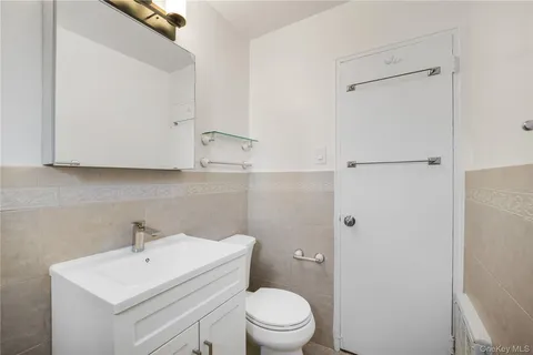 $349,000 | 73-23 220th Street, Unit 2 | Oakland Gardens