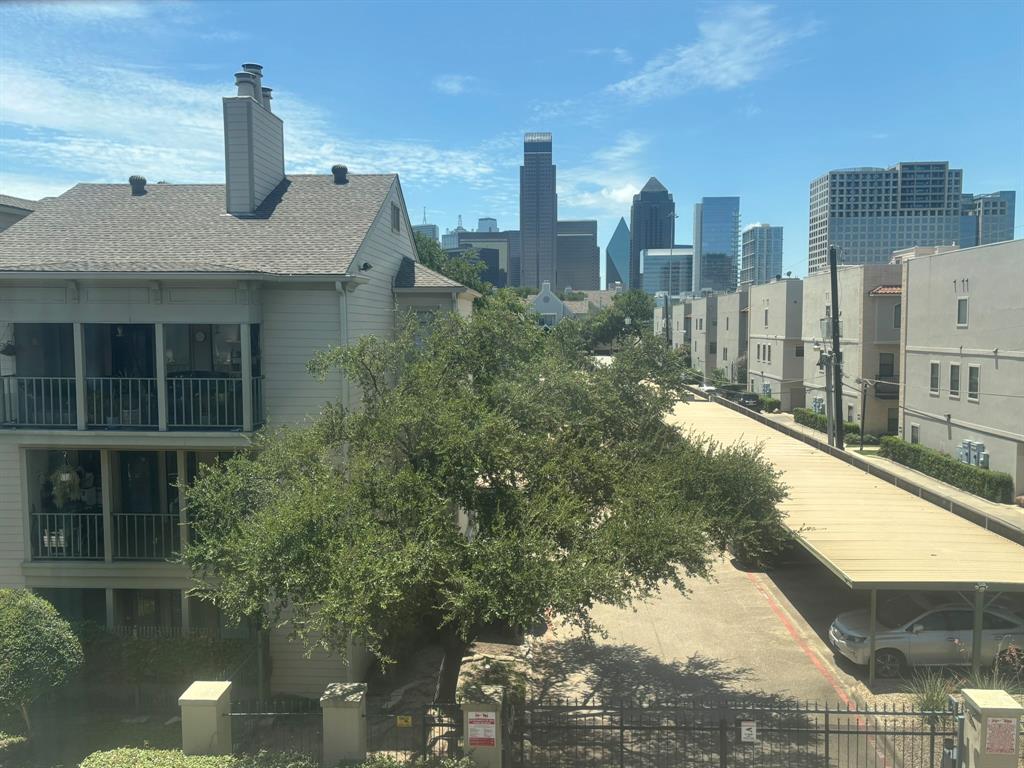 1008 Pavillion Street Dallas, TX 75204 - Photo 29 of 30 View of downtown Dallas