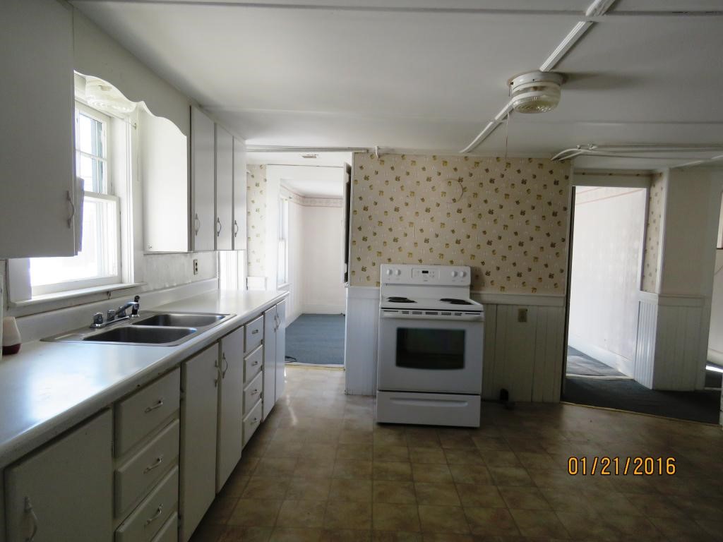 2 Canterbury Road Chichester, NH 03258 - Photo 3 of 23