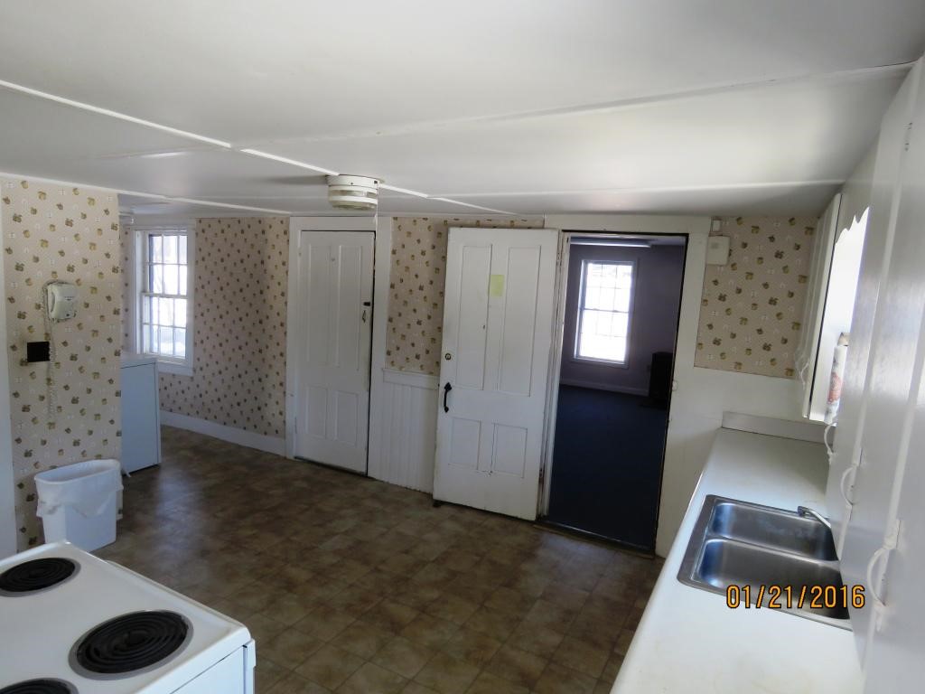 2 Canterbury Road Chichester, NH 03258 - Photo 5 of 23