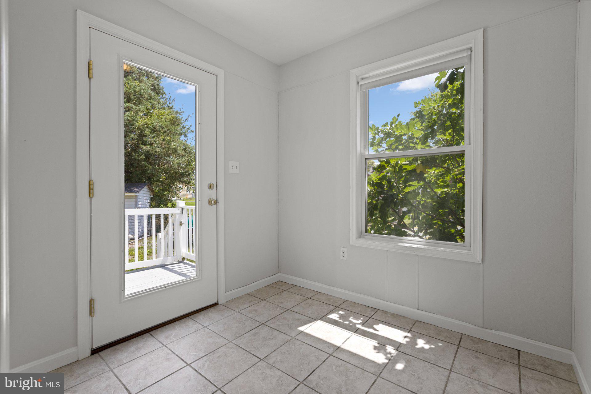 23250 Greenbrier Road Leonardtown, MD 20650 - Photo 18 of 31 Mud room