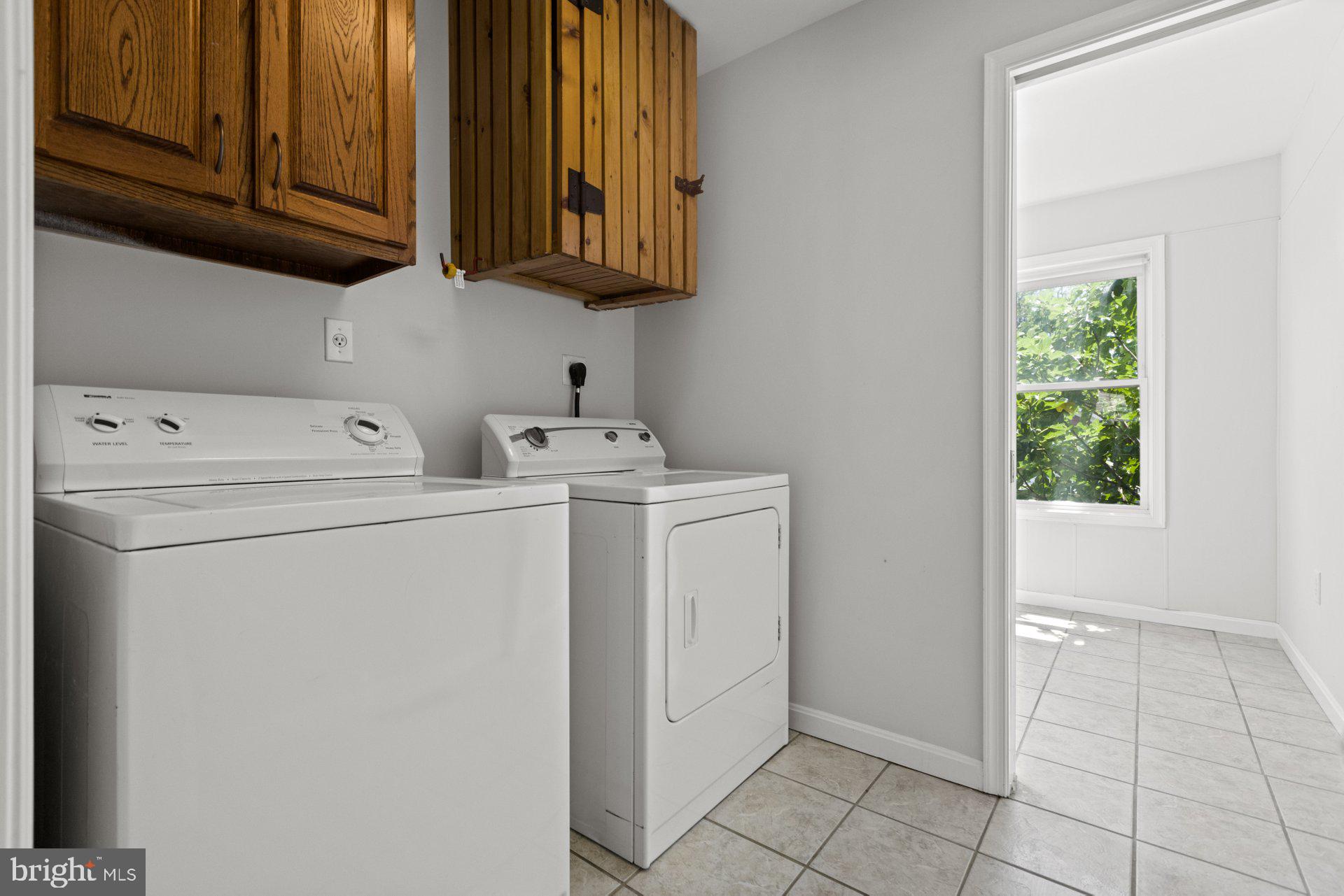 23250 Greenbrier Road Leonardtown, MD 20650 - Photo 19 of 31 Laundry room