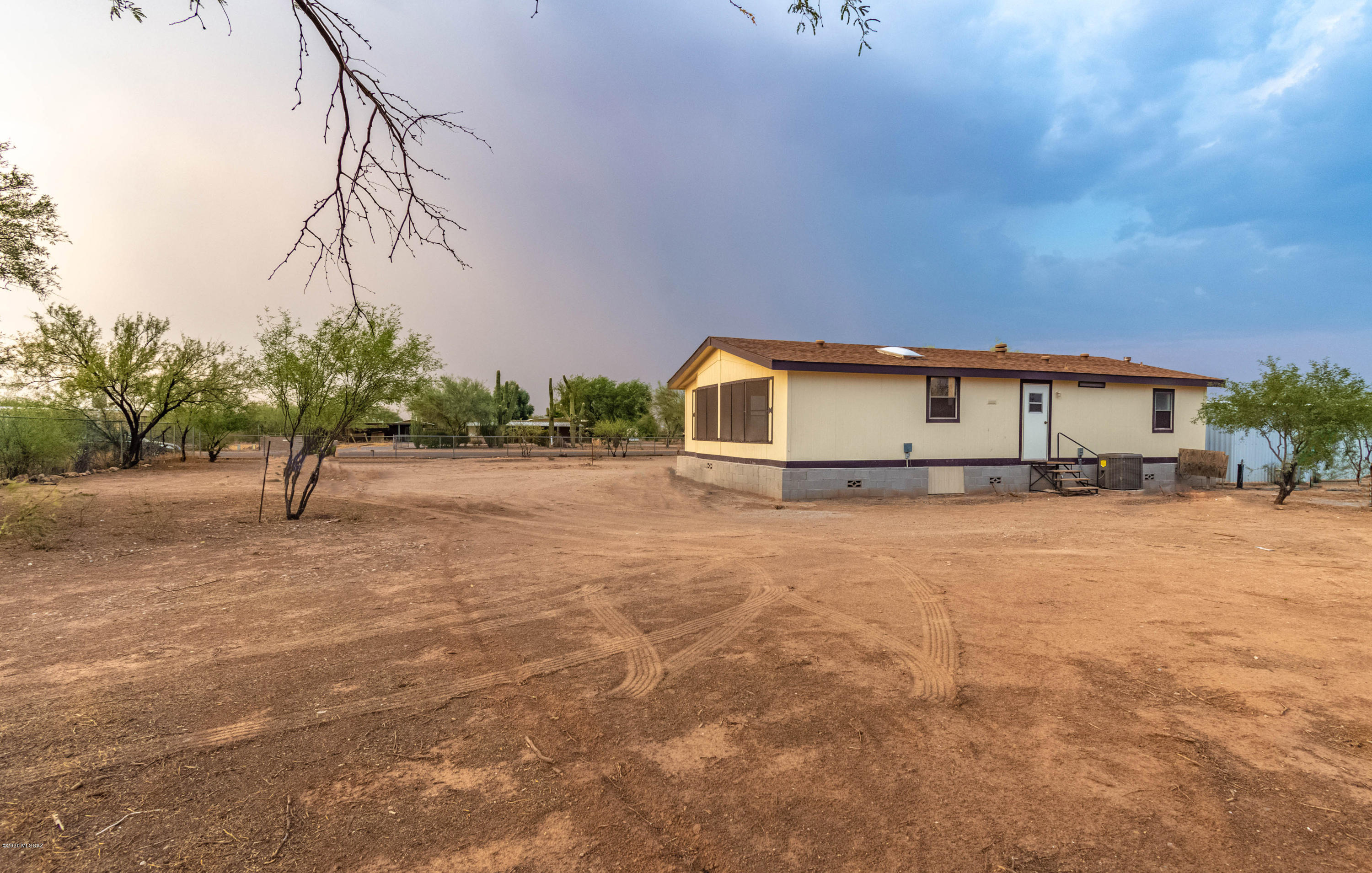 17545 West Bacabi Road Marana, AZ 85653 - Photo 14 of 17 Gallery Image 14