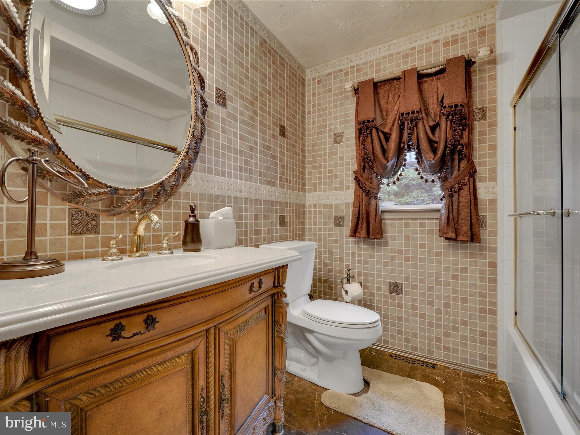 6166 Pigeon Hill Road Spring Grove, PA 17362 - Photo 15 of 25 Hall Bath