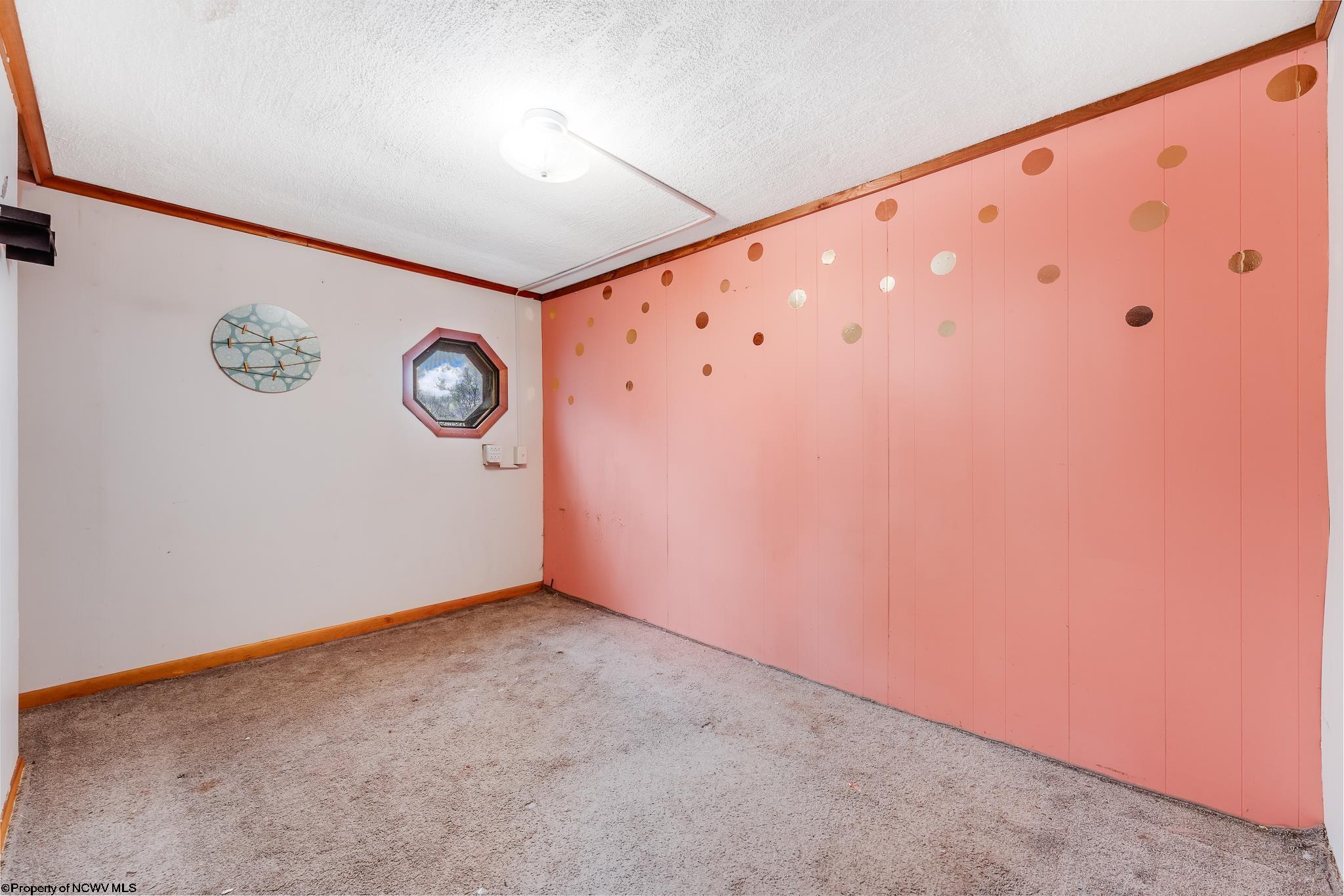 506 Delta Road Littleton, WV 26581 - Photo 8 of 33 Gallery Image 8