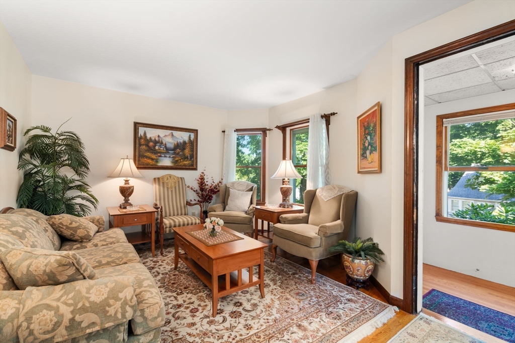 25 Kendall Road Lexington, MA 02421 - Photo 4 of 33