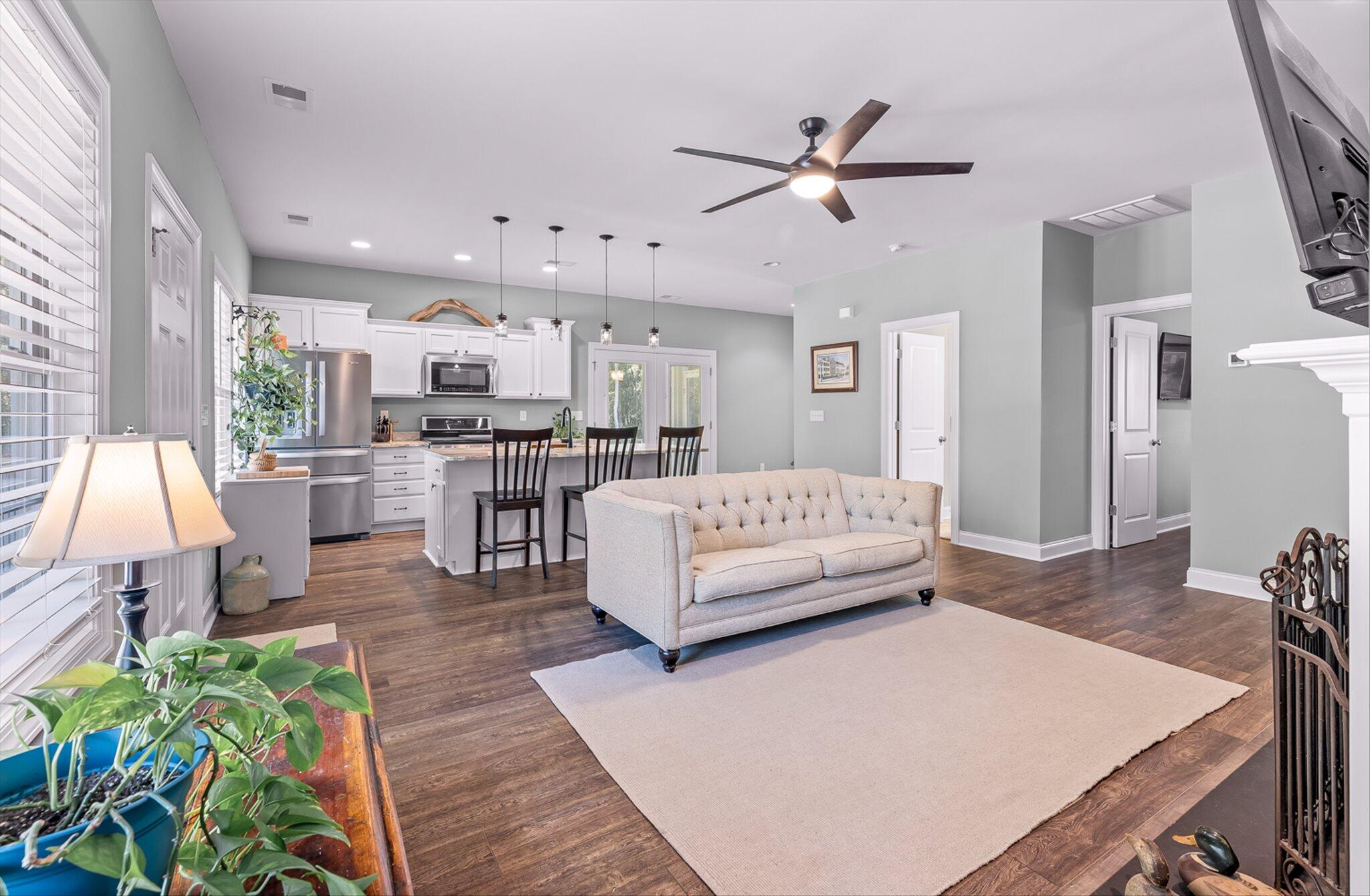 659 Main Road Johns Island, SC 29455 - Photo 6 of 31 06-659 Main-11