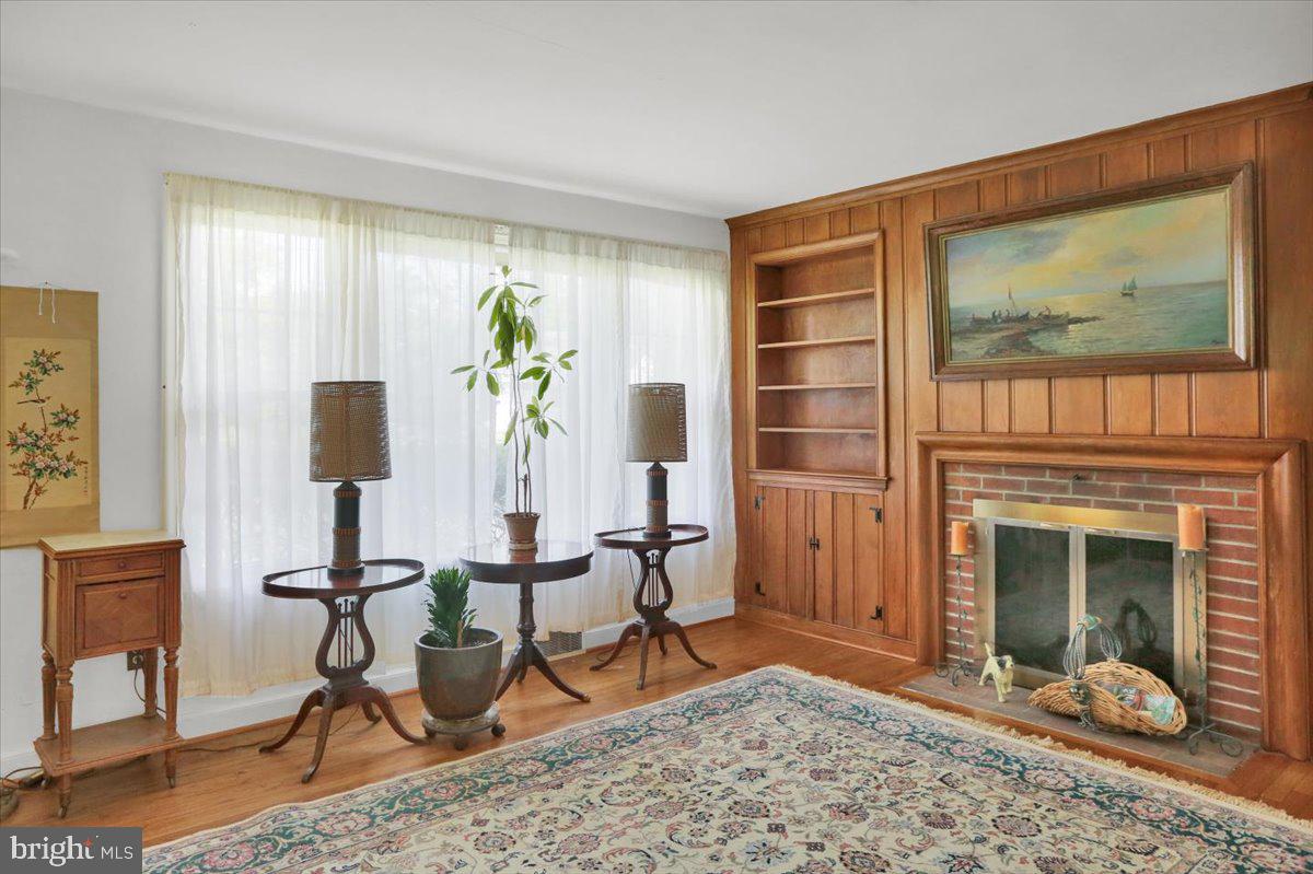 1012 Barberry Road Reading, PA 19610 - Photo 3 of 21 Living Room