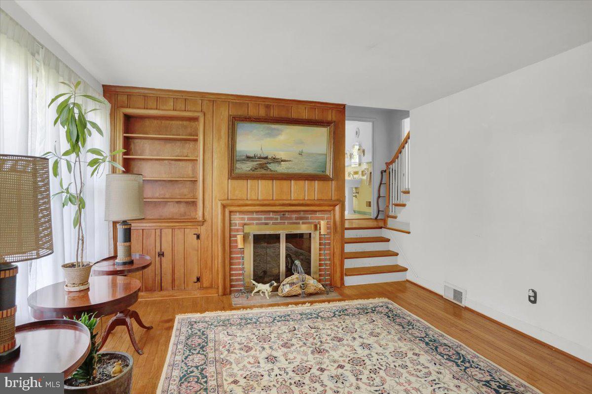 1012 Barberry Road Reading, PA 19610 - Photo 4 of 21 Living Room