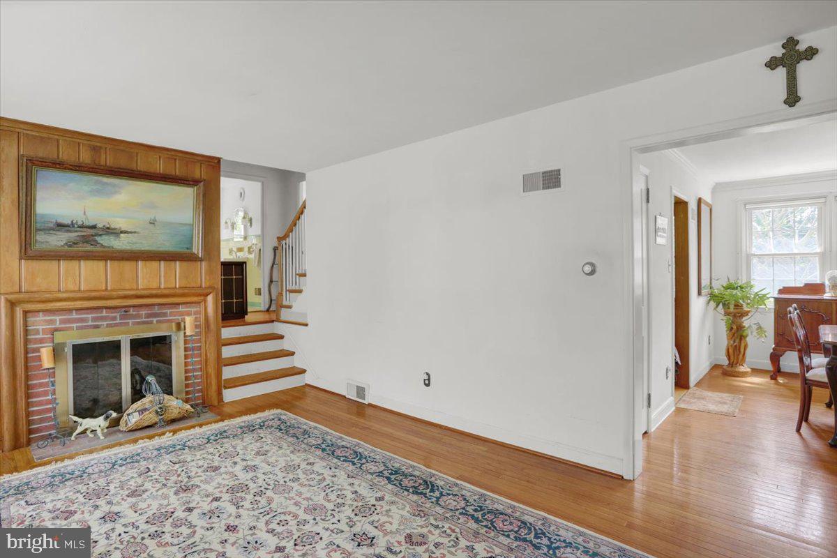 1012 Barberry Road Reading, PA 19610 - Photo 5 of 21 Living Room