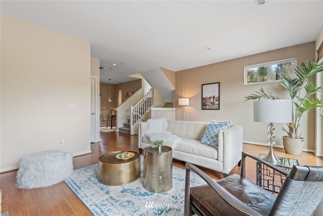 171 Cougar Ridge Road Northwest Issaquah, WA 98027 - Photo 4 of 25
