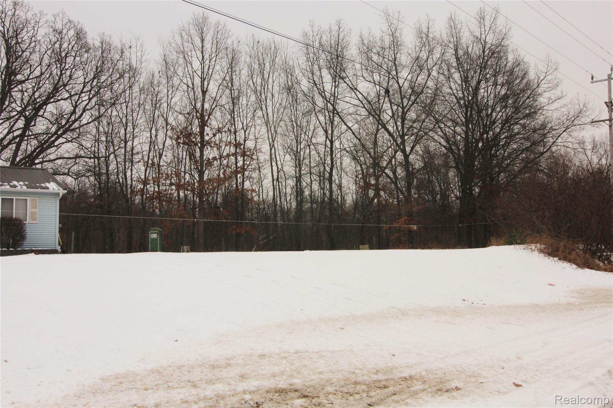 2982 Carpenter Road Lapeer, MI 48446 - Photo 2 of 40 IMG_2272.JPG