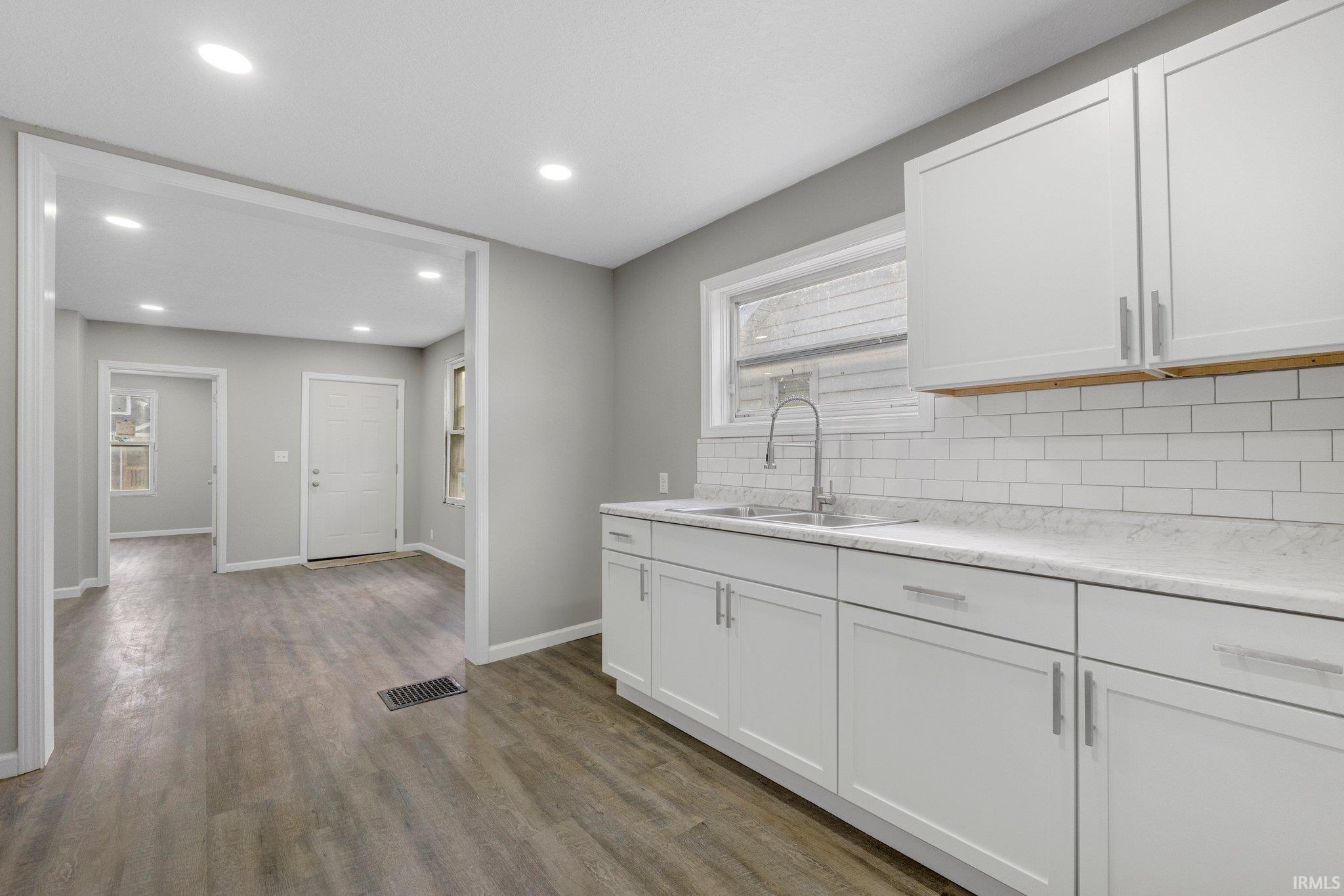 607 Riverside Avenue Fort Wayne, IN 46805 - Photo 18 of 33