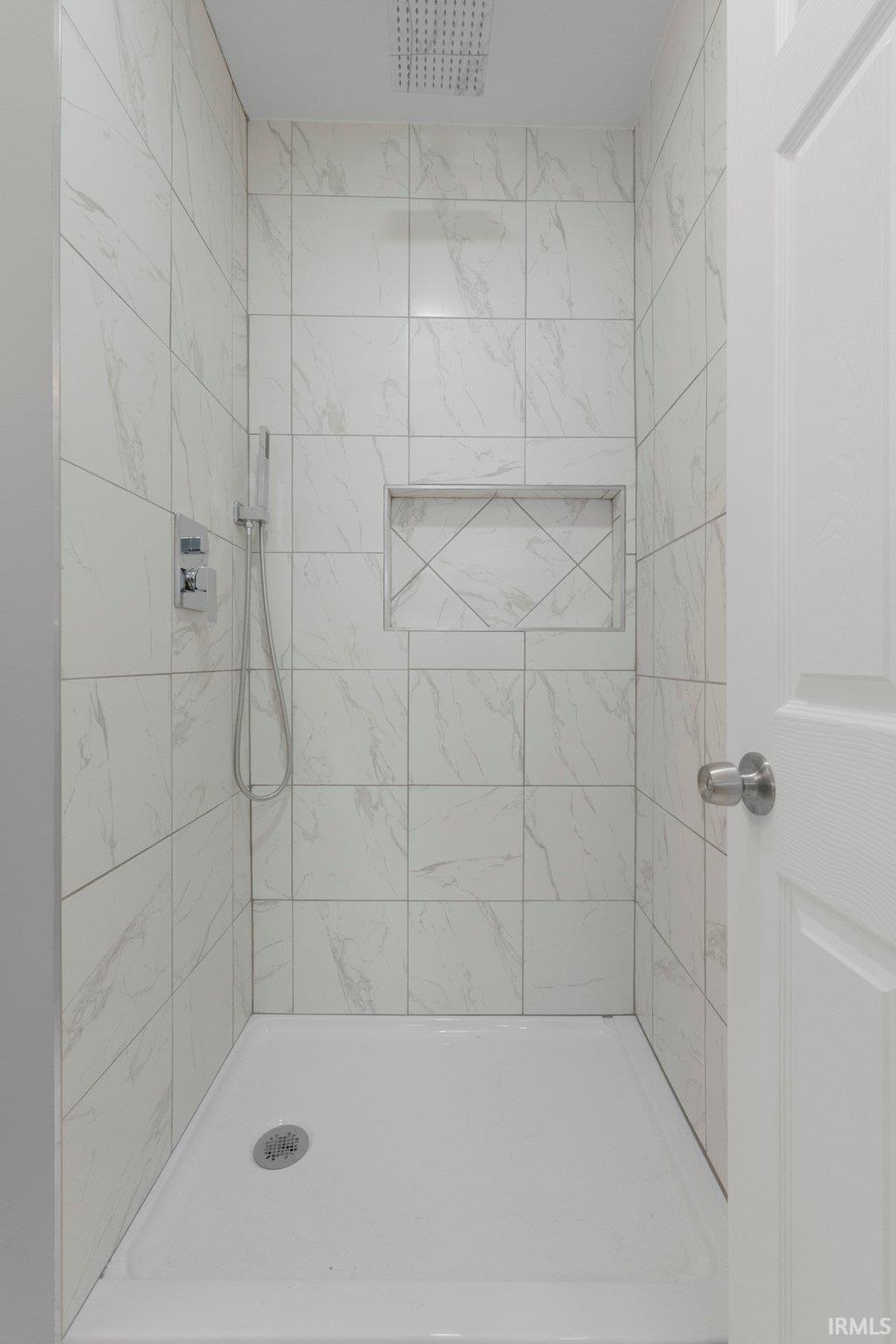 607 Riverside Avenue Fort Wayne, IN 46805 - Photo 21 of 33