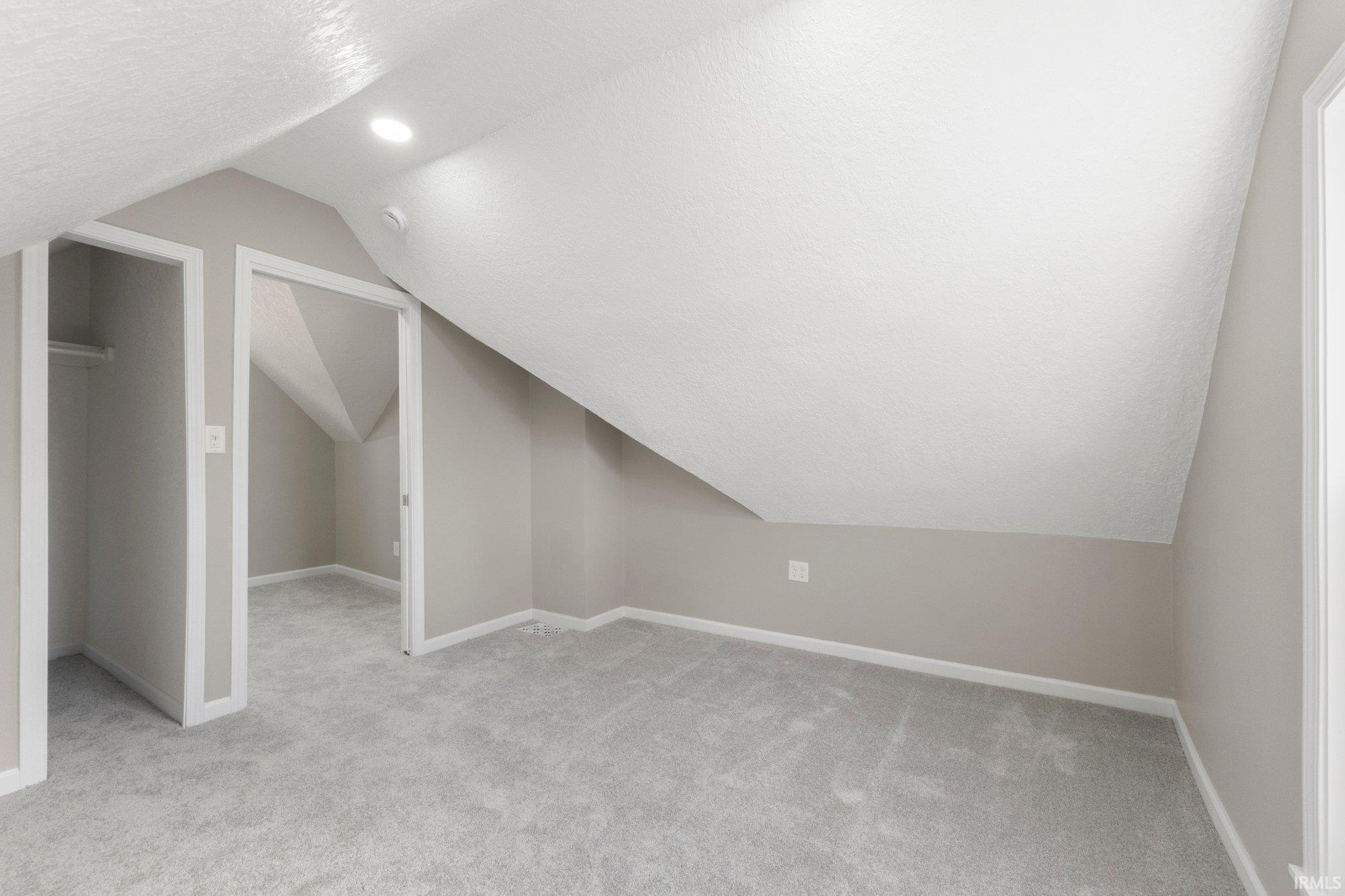 607 Riverside Avenue Fort Wayne, IN 46805 - Photo 28 of 33