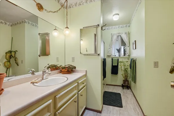 $359,000 | 40888 Goldside Drive, Oakhurst, CA 93644