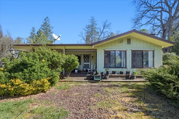 $359,000 | 40888 Goldside Drive, Oakhurst, CA 93644