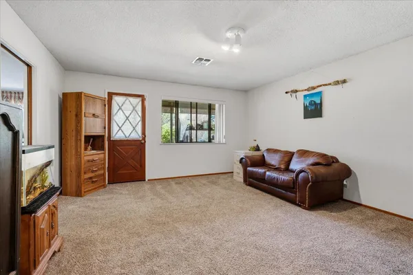 $359,000 | 40888 Goldside Drive, Oakhurst, CA 93644