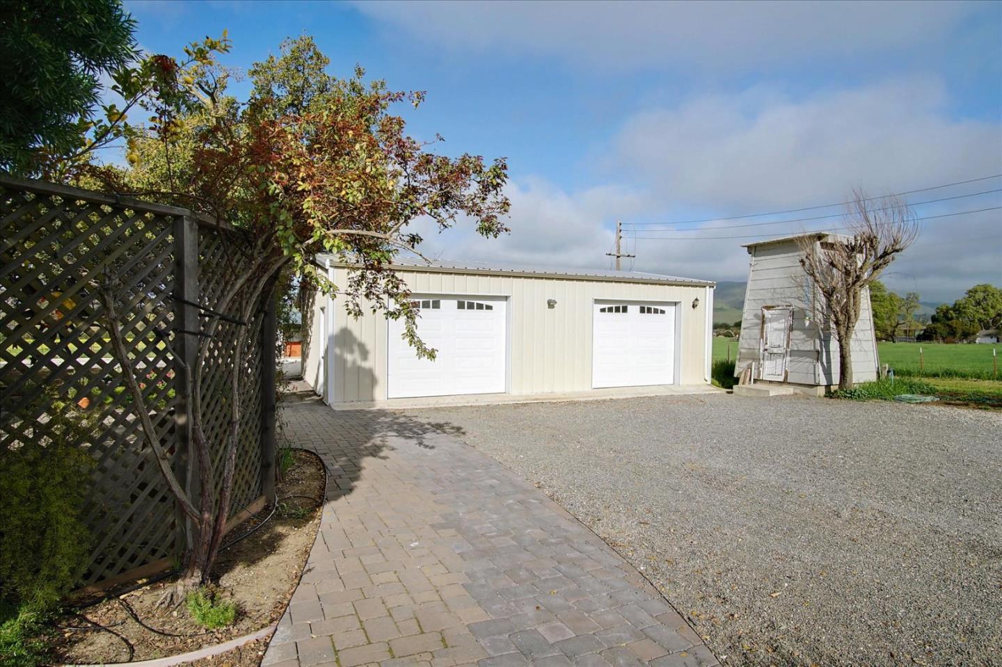 1890 Orchard Road Hollister, CA 95023 - Photo 24 of 69 Gallery Image 24