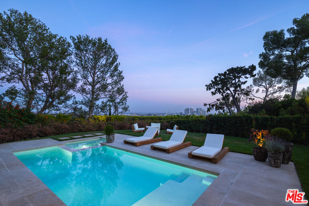 1122 La Altura Road Beverly Hills, CA 90210 - Photo 42 of 44