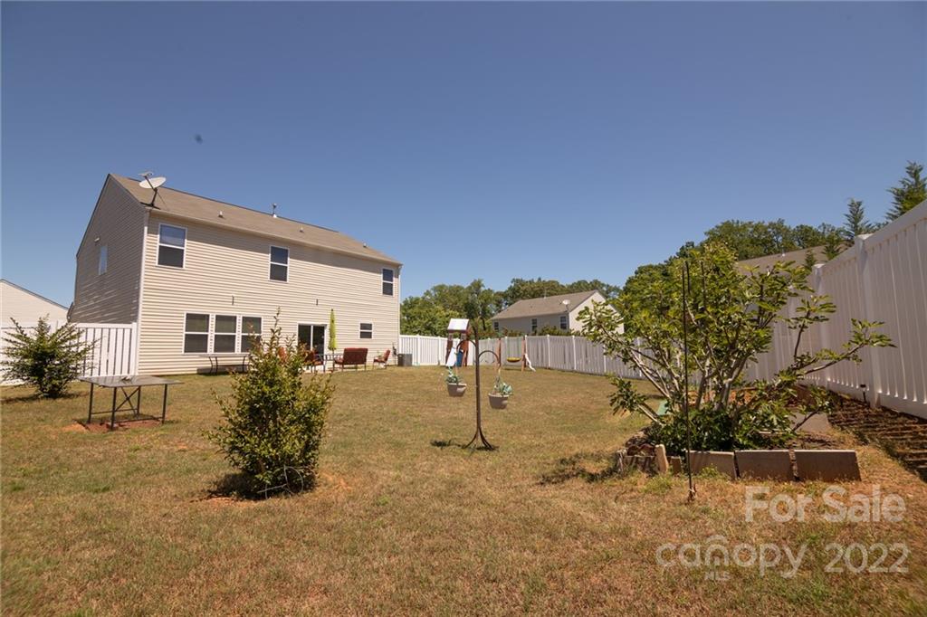 11628 Lusterleaf Holly Road Charlotte, NC 28227 - Photo 13 of 43 Gallery Image 13