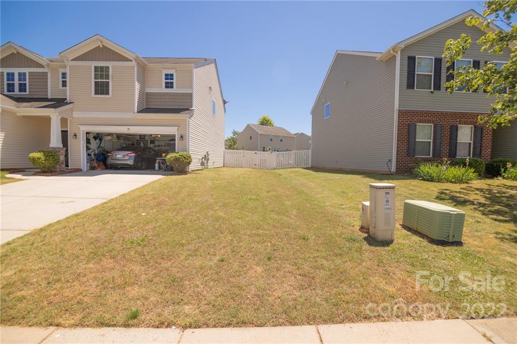 11628 Lusterleaf Holly Road Charlotte, NC 28227 - Photo 4 of 43 Gallery Image 4