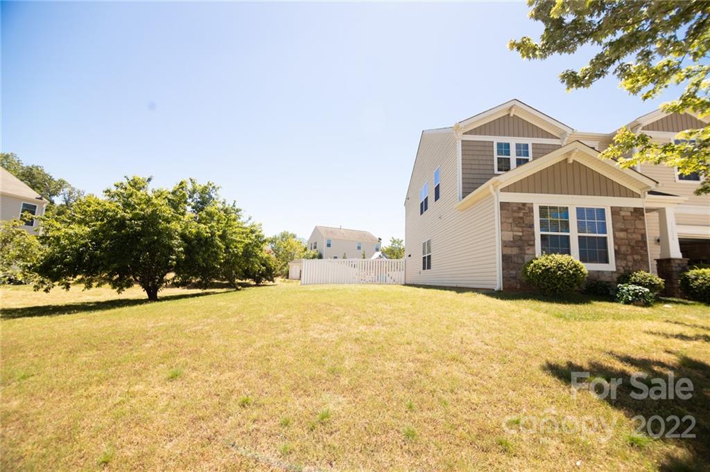 11628 Lusterleaf Holly Road Charlotte, NC 28227 - Photo 7 of 43 Gallery Image 7