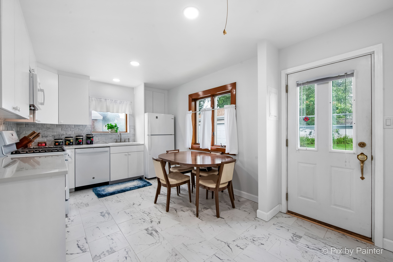 408 West Kensington Road Mount Prospect, IL 60056 - Photo 5 of 35 Gallery Image 5
