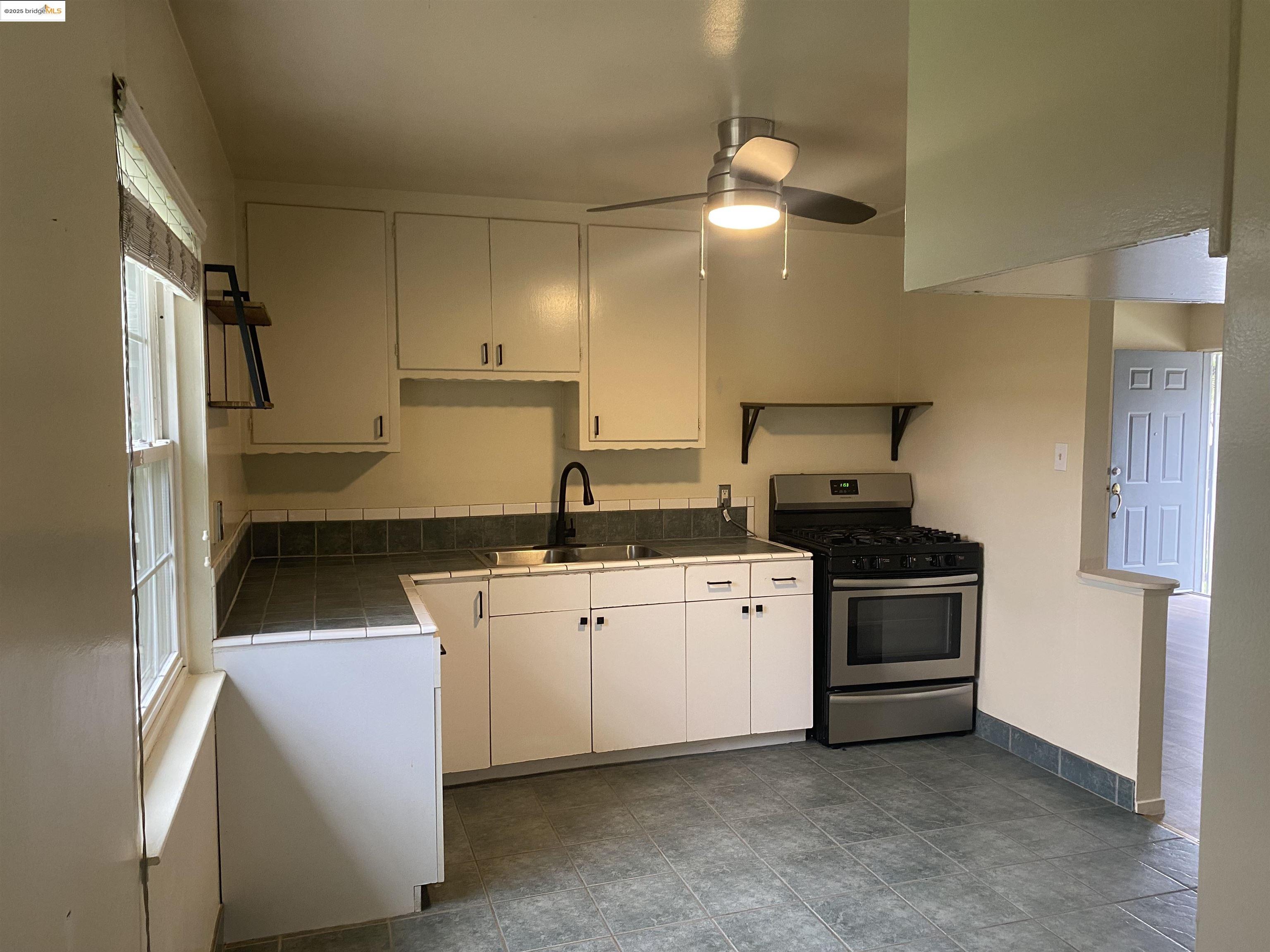 4676 Augustine Street Pleasanton, CA 94566 - Photo 3 of 9