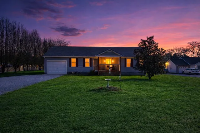 $379,900 | 4109 Hartsville Pike, Lebanon, TN 37087