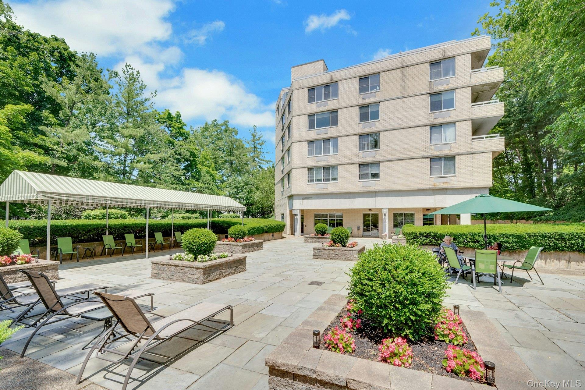 1270 North Avenue, Unit 1P New Rochelle, NY 10804 - Photo 26 of 35