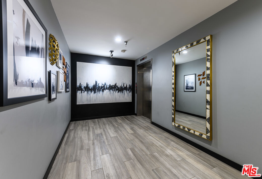 235 South Reeves Drive, Unit 301 Beverly Hills, CA 90212 - Photo 17 of 18 a view of an entryway door