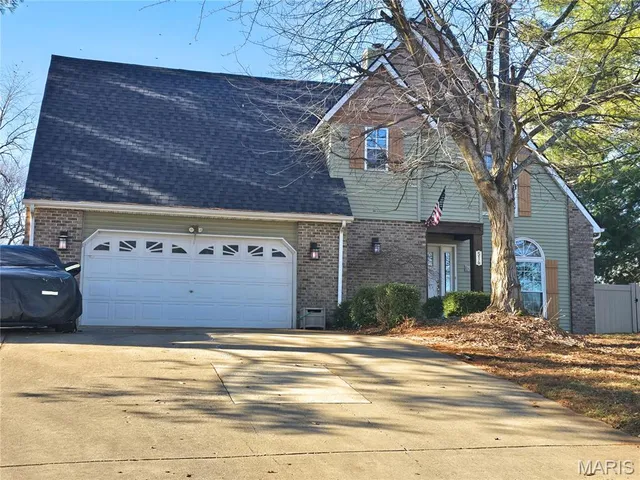 $384,900 | 516 Nottingham Drive, Troy, IL 62294